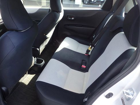 Used 2012 Toyota Yaris LE FWD image 10