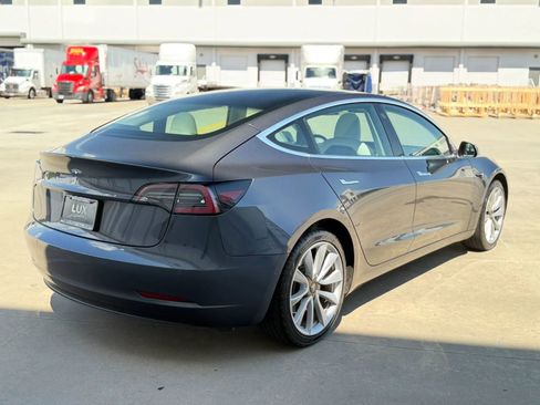 Used 2019 Tesla Model 3 Mid Range RWD image 7