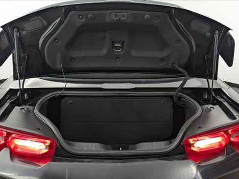 Used 2020 Chevrolet Camaro LT image 17