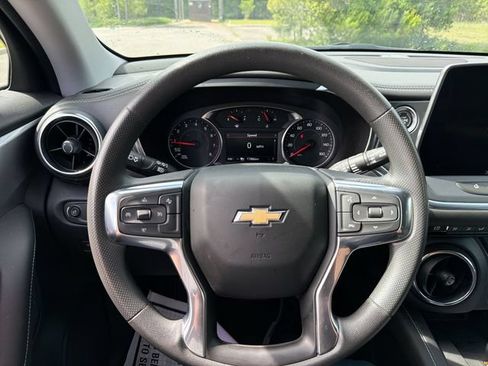 Used 2023 Chevrolet Blazer LT w/ Convenience Package FWD image 17