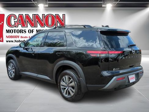 New 2026 Nissan Pathfinder SL FWD image 7