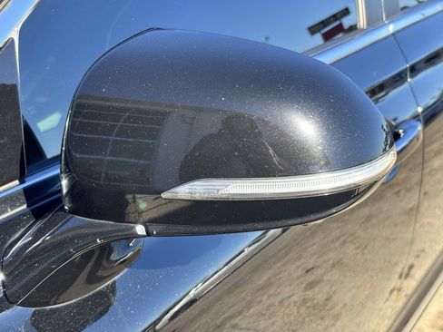 Used 2017 Genesis G90 5.0 Ultimate image 16