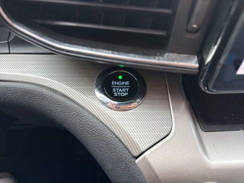 Used 2021 Ford Explorer XLT w/ Equipment Group 202A image 22