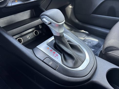 Used 2023 Kia Forte LXS w/ LXS Technology Package image 22