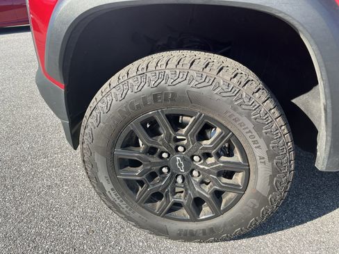 Used 2026 Chevrolet Colorado Trail Boss image 13