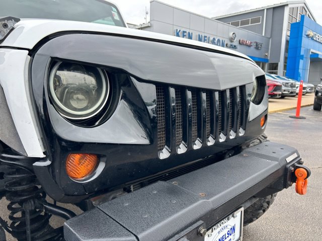 Used 2013 Jeep Wrangler Unlimited Sahara w/ Connectivity Group AWD/4WD image 15