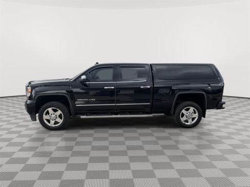 Used 2015 GMC Sierra 2500 Denali w/ Duramax Plus Package AWD/4WD image 4