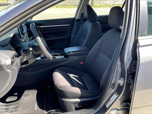 Used 2021 Nissan Altima 2.5 SV FWD image 24