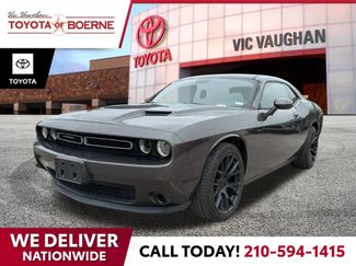 Used 2017 Dodge Challenger SXT RWD video 1
