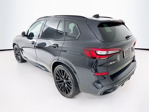 Used 2022 BMW X5 xDrive40i w/ M Sport Package image 6