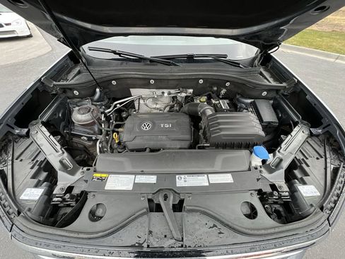 Used 2020 Volkswagen Atlas Cross Sport SEL image 30