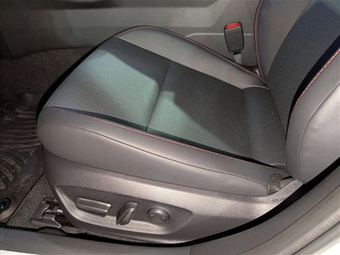 New 2026 Toyota Prius Plug-In Hybrid image 4