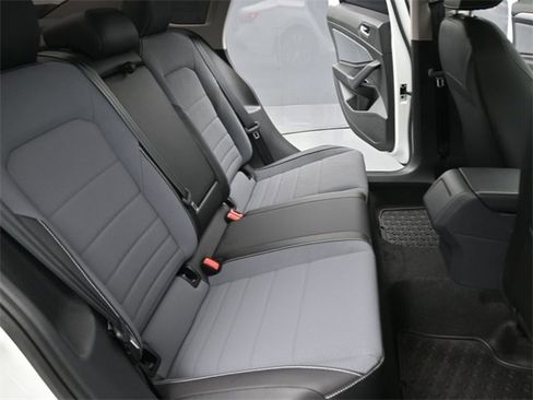 New 2026 Volkswagen Jetta SE image 24