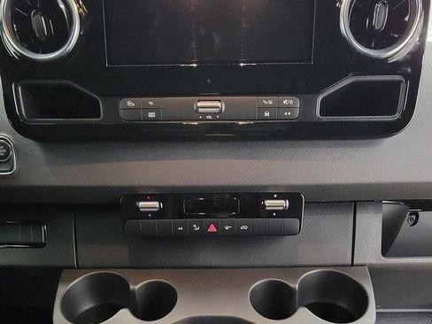 New 2025 Mercedes-Benz Sprinter 2500 image 13