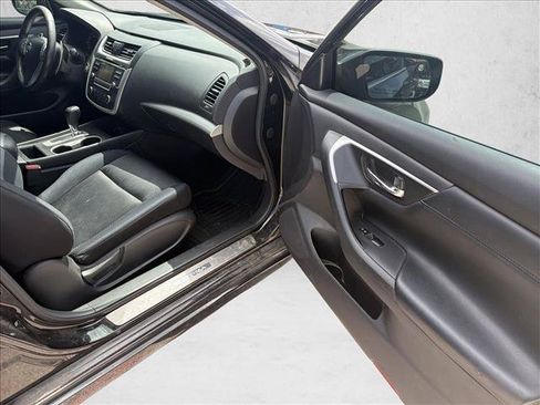Used 2016 Nissan Altima 3.5 SR FWD image 21
