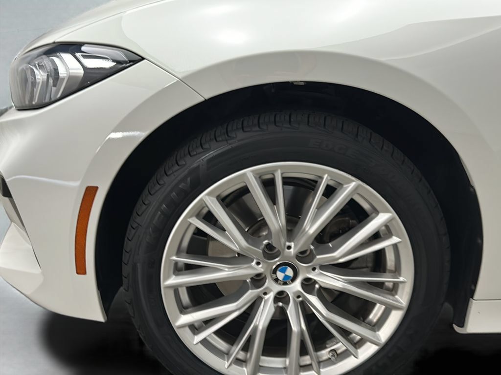 Used 2024 BMW 330i xDrive Sedan w/ Convenience Package AWD/4WD image 9