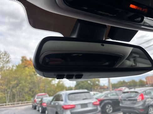 Used 2015 Land Rover Range Rover Supercharged image 28