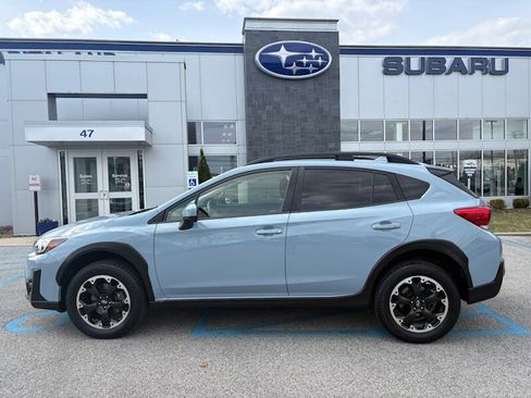 Used 2023 Subaru Crosstrek 2.0i Premium image 2