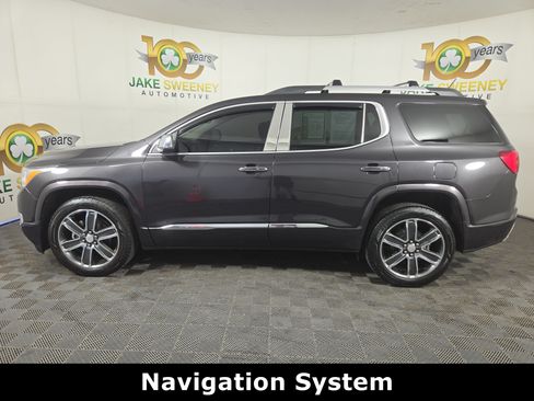 Certified 2017 GMC Acadia Denali w/ Technology Package AWD/4WD image 4