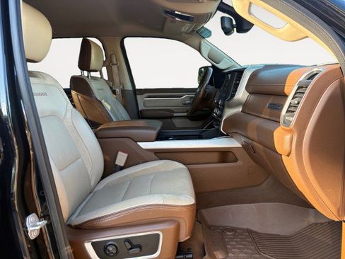 Used 2019 RAM 1500 Laramie image 9