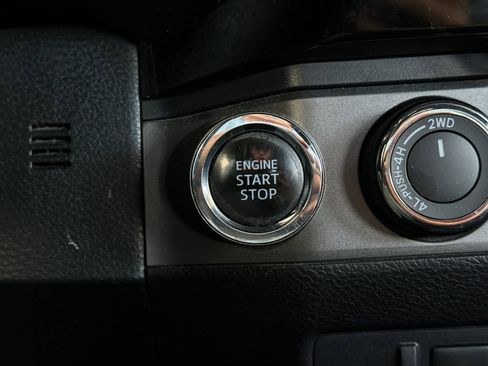 Used 2017 Toyota Tacoma TRD Off-Road image 20