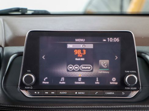 Used 2022 Nissan Rogue SV FWD image 19