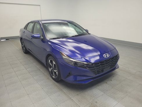Used 2023 Hyundai Elantra SEL w/ Convenience Package image 13