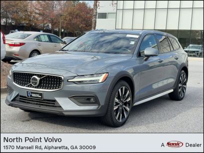 Certified 2023 Volvo V60 B5 Cross Country Ultimate