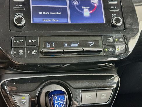 Used 2020 Toyota Prius LE FWD image 23