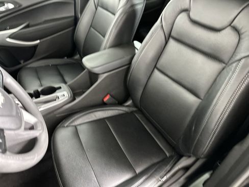 Used 2024 Chevrolet Trax LS w/ LS Convenience Package FWD image 21