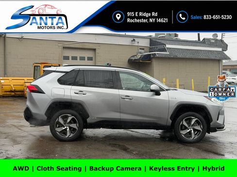 Used 2021 Toyota RAV4 SE w/ Weather & Moonroof Package AWD/4WD image 4