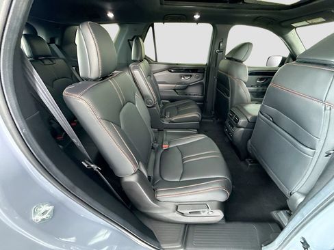 Certified 2025 Honda Pilot TrailSport image 22