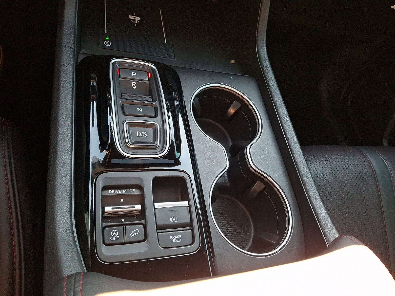 Used 2025 Honda Pilot Black Edition image 26