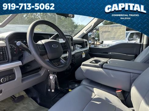 New 2025 Ford F550 4x4 Crew Cab image 20