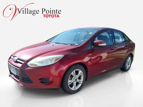 Used 2014 Ford Focus SE FWD image 1