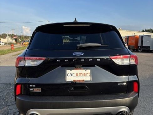 Used 2022 Ford Escape SE image 6