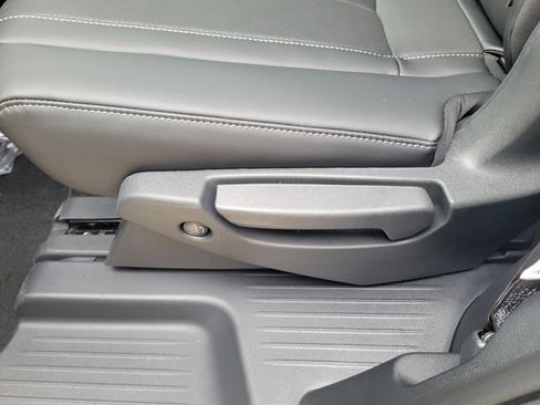 Certified 2026 INFINITI QX60 Luxe w/ Cargo Package AWD/4WD image 32