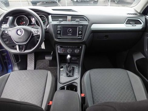 Used 2018 Volkswagen Tiguan S image 4