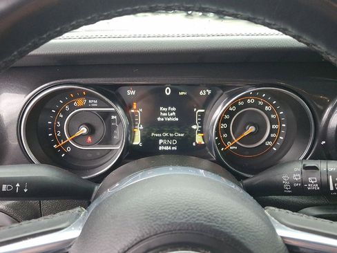 Used 2022 Jeep Wrangler Unlimited Sahara image 13