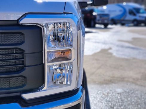 New 2026 Ford F250 XL w/ XL Chrome Package image 10