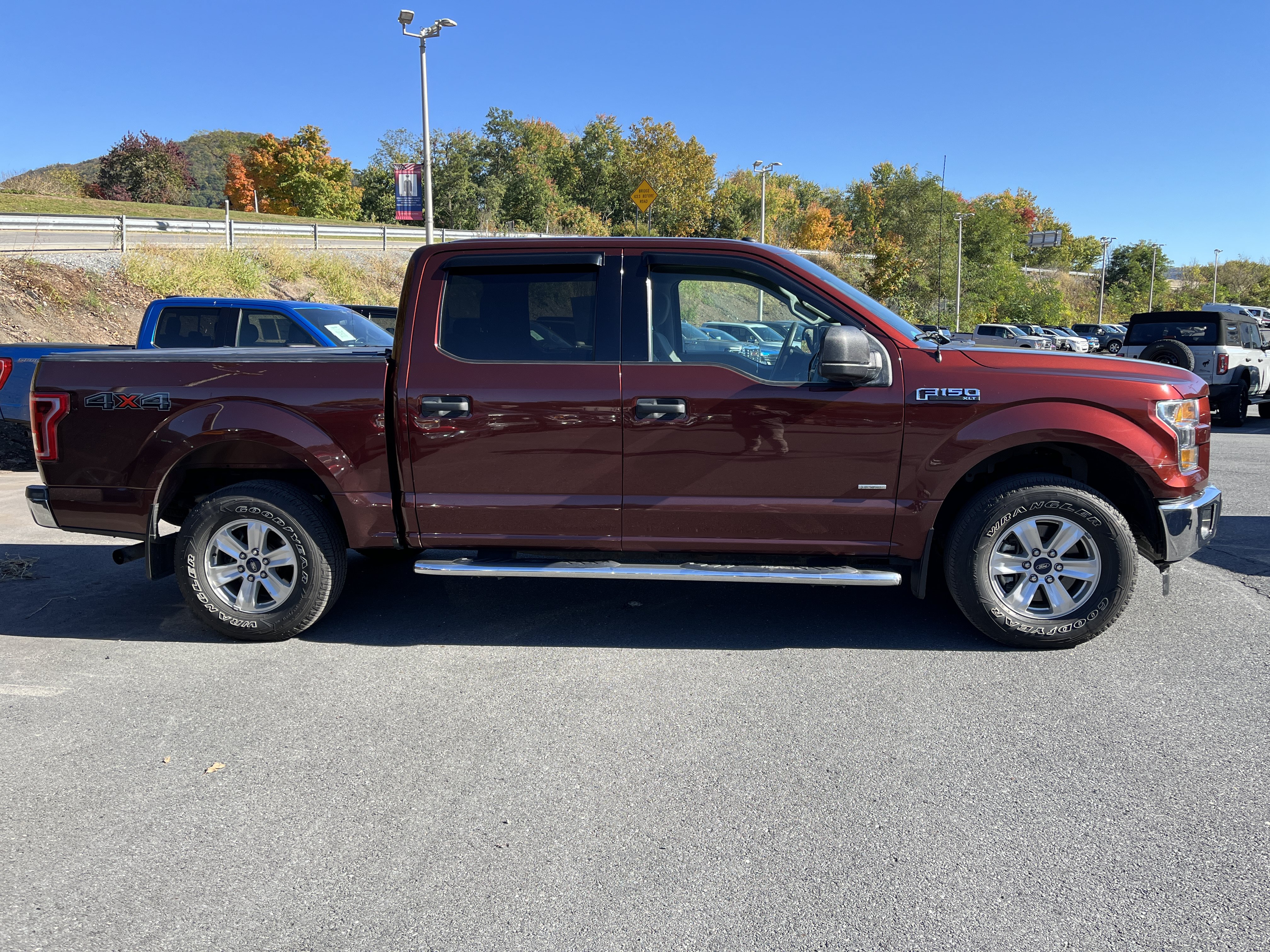 Used 2017 Ford F150 XLT AWD/4WD image 5