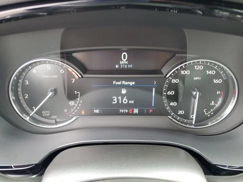Certified 2024 Cadillac XT5 Luxury AWD/4WD image 9