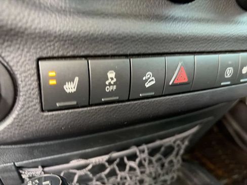 Used 2016 Jeep Wrangler Unlimited Rubicon AWD/4WD image 20