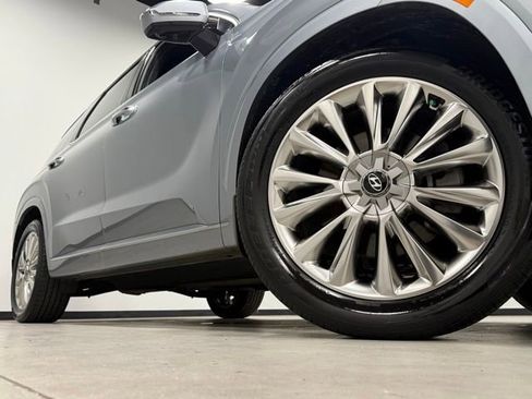 Used 2020 Hyundai Palisade Limited image 3