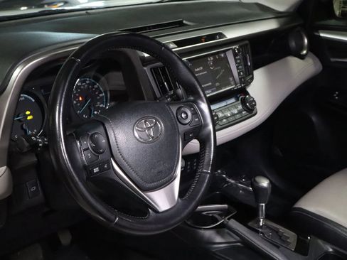Used 2016 Toyota RAV4 Limited image 8