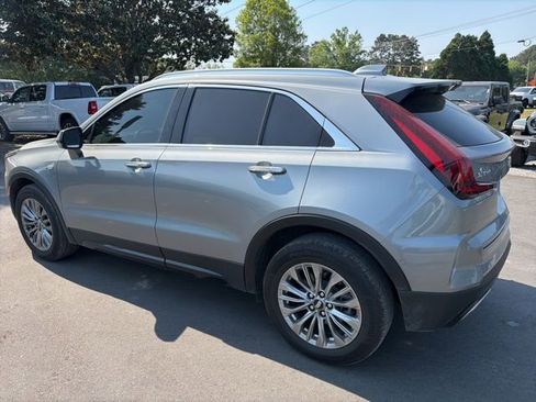 Used 2024 Cadillac XT4 Premium Luxury FWD image 5