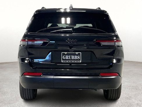 Used 2025 Jeep Grand Cherokee L Limited w/ Black Appearance Package image 6