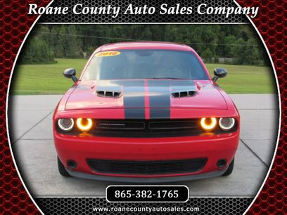 Used 2016 Dodge Challenger SXT