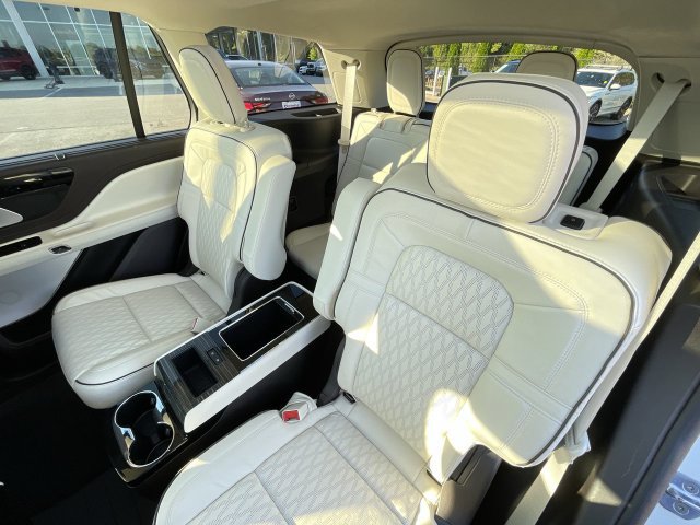 Used 2023 Lincoln Aviator Black Label w/ Jet Package AWD/4WD image 16