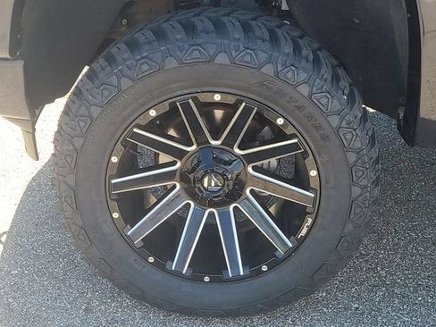 Used 2022 Chevrolet Silverado 1500 RST AWD/4WD image 10